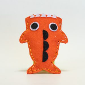 Porta cascos de fieltro