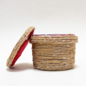 Cajita con 6 posavasos hechos con cuerda