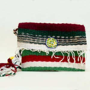 Bolso hecho con telar